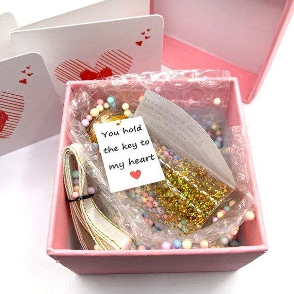 Sentimental Gift Key in small glass bottle pink gift set - Picture 4 of 8